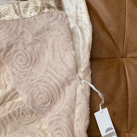 NWT 2b. RYCH | 2B. Rych Cream Gold & Rosette Skirt Size 8 (M) mini Date skirt - Picture 5 of 7